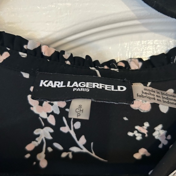 Women’s blouse with pearl detail on sleeves - Picture 5 of 6